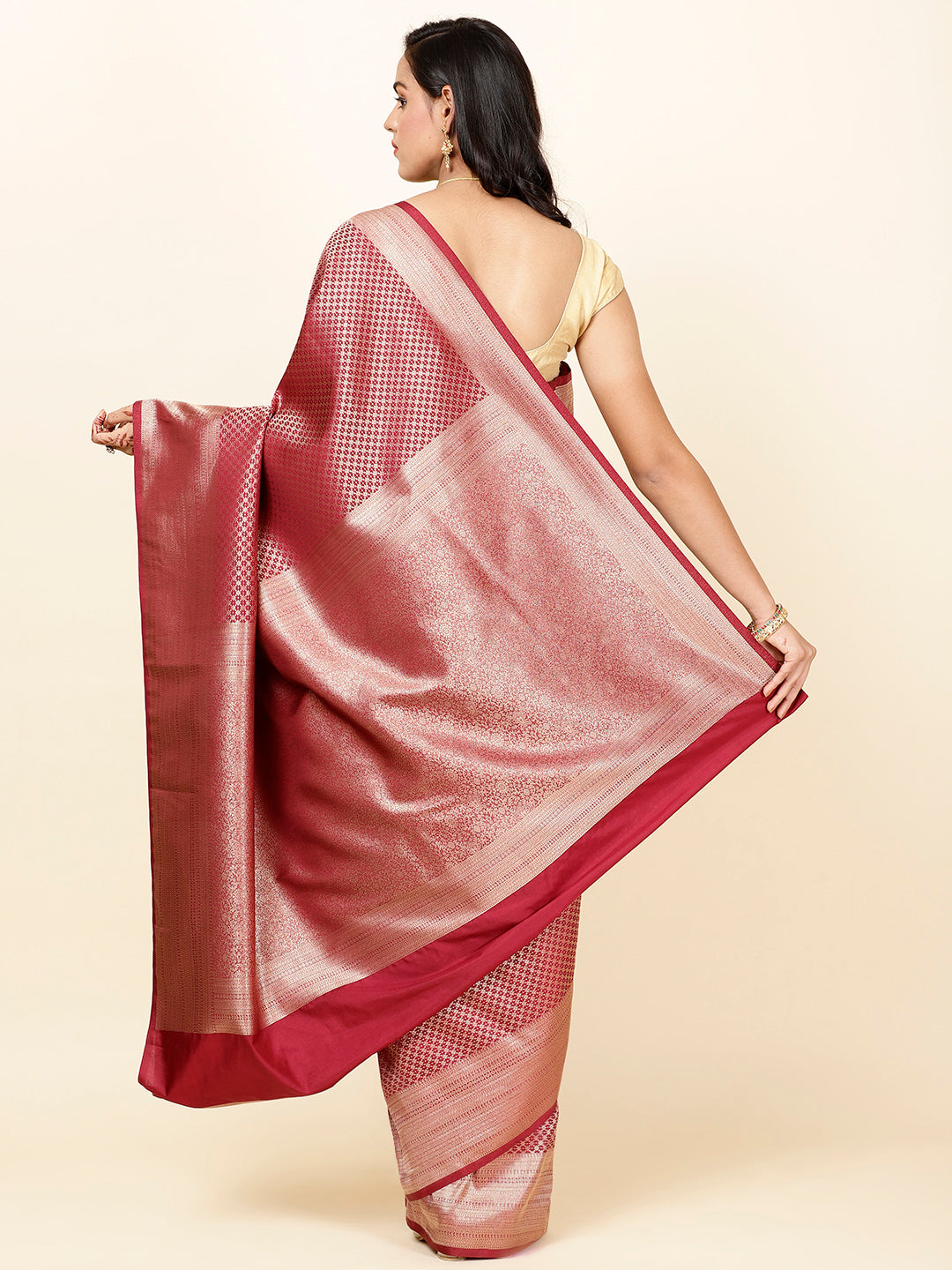 Zari Jaal Woven Handloom Saree