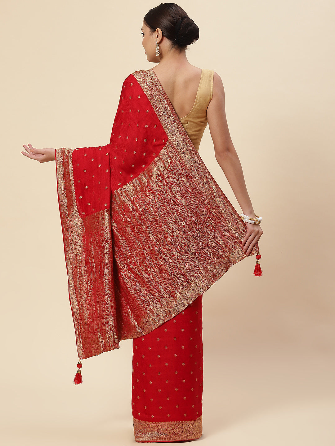 Zari Booti Crepe Plain Saree