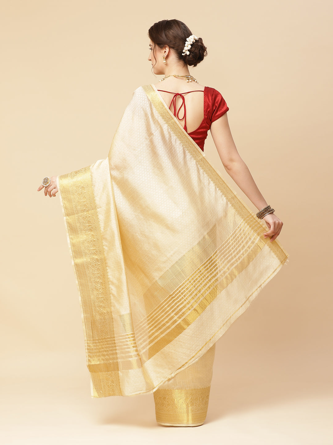 Plain Zari Border Art Handloom Woven Saree