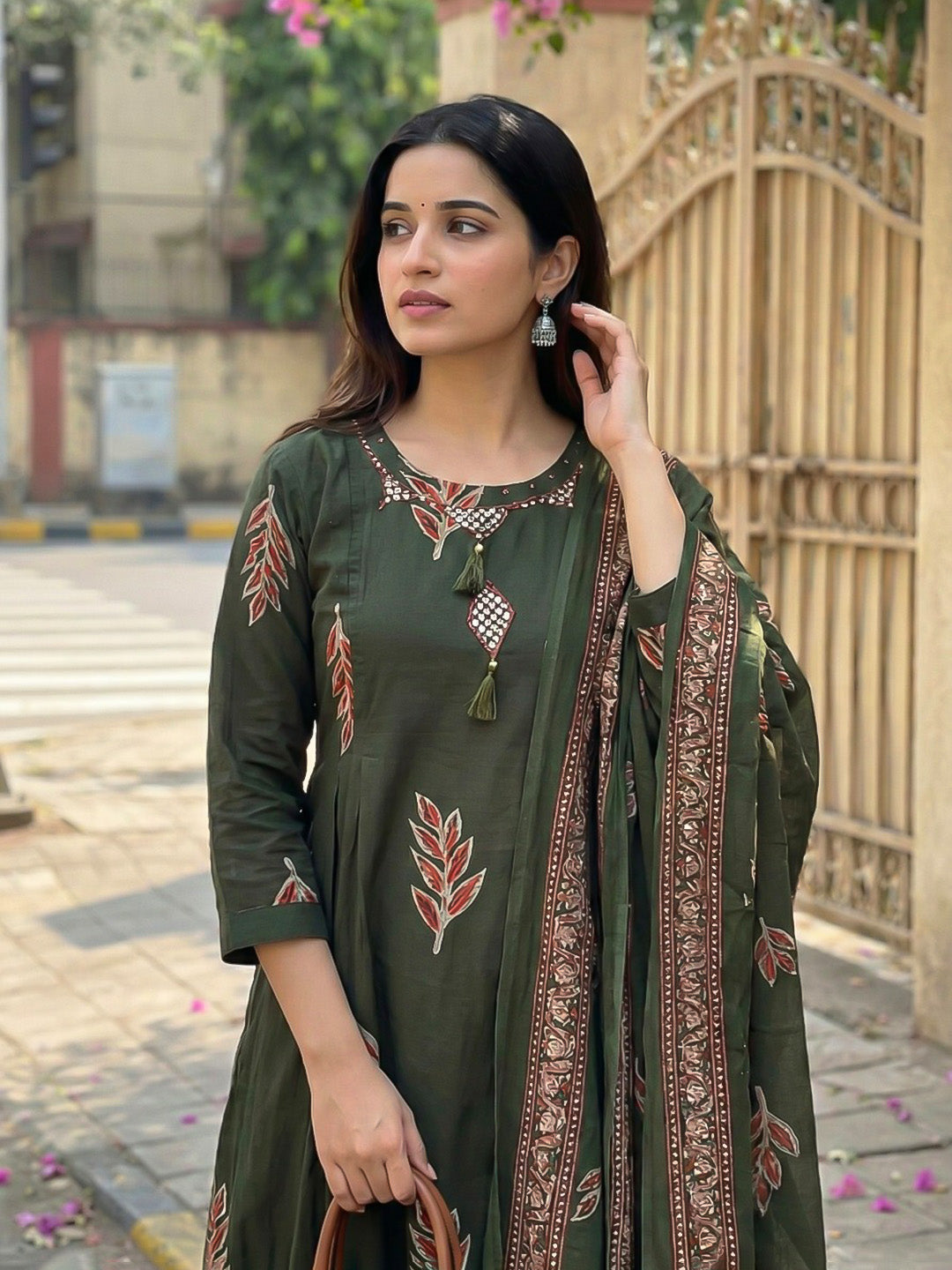 Olive Green Cotton Blend Printed Straight Suit Set