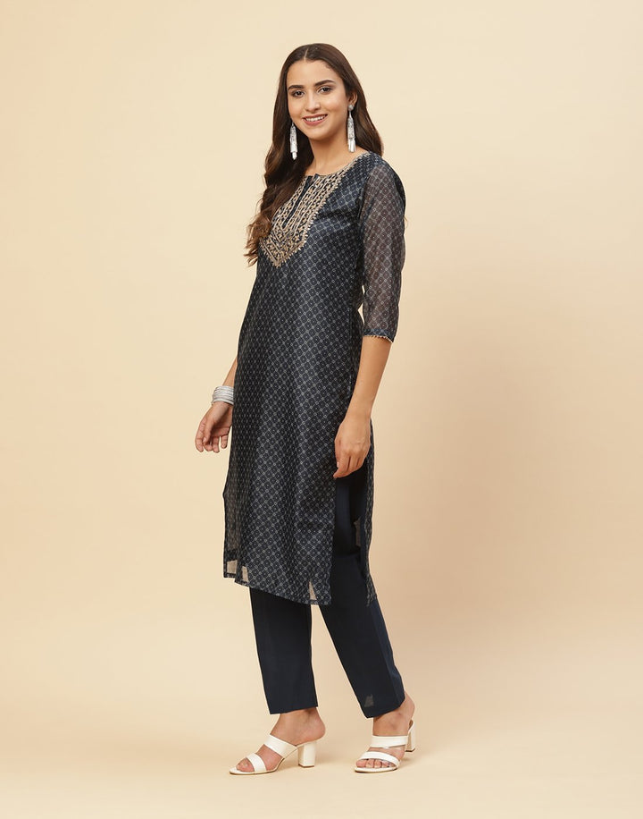 Embroidered Cotton Kurti With Pant