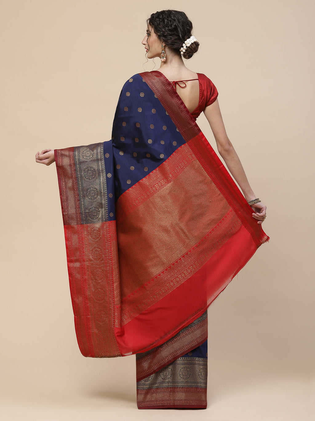 Zari Border Booti Cotton Woven Saree
