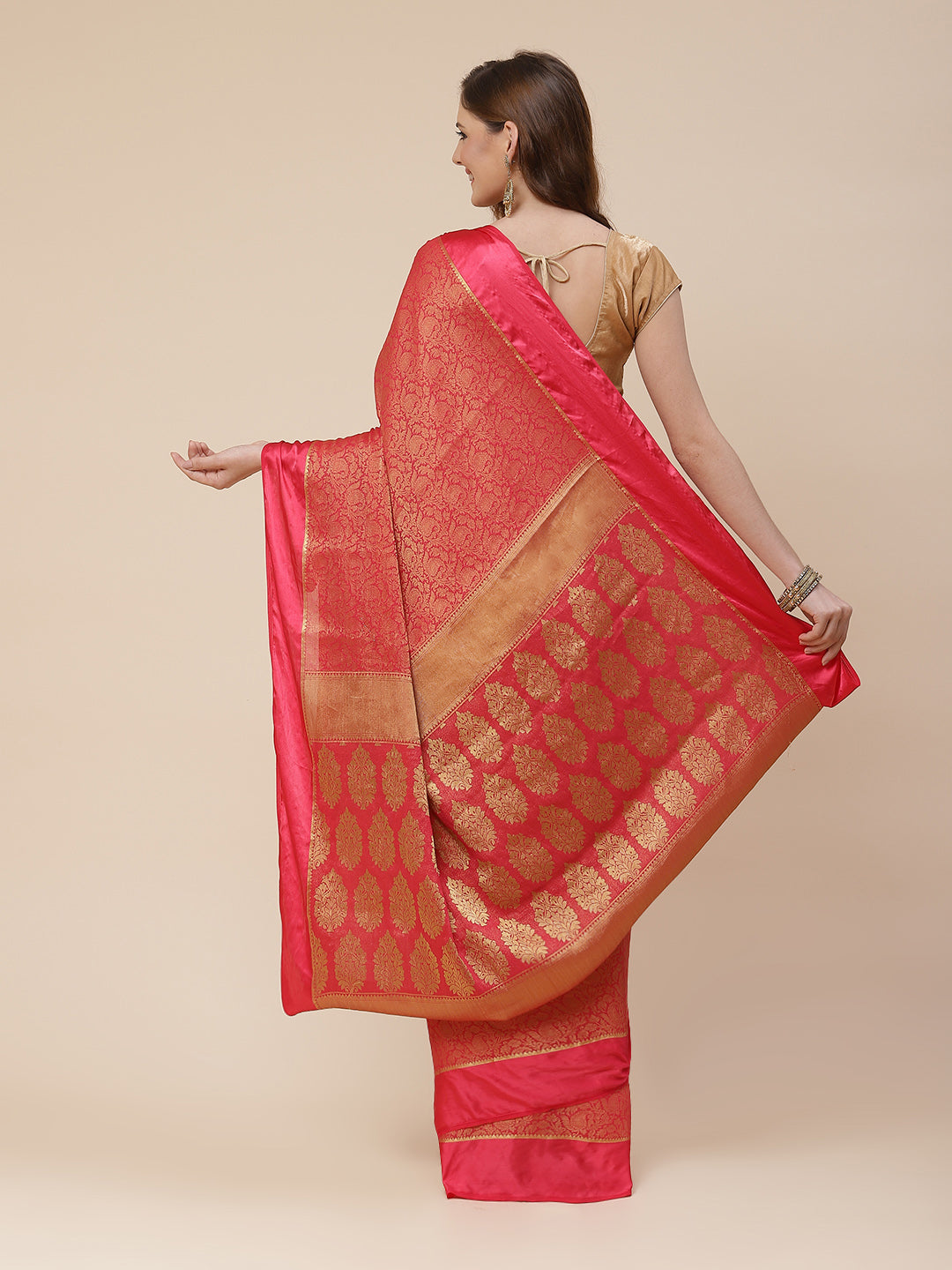 Light Brocade Georgette Plain Saree