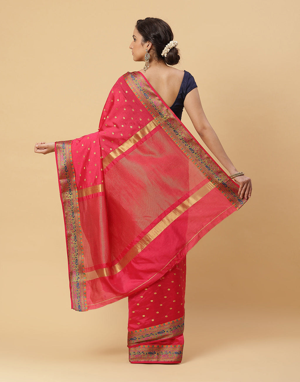 Woven Art Handloom Saree With Zari Booti Border