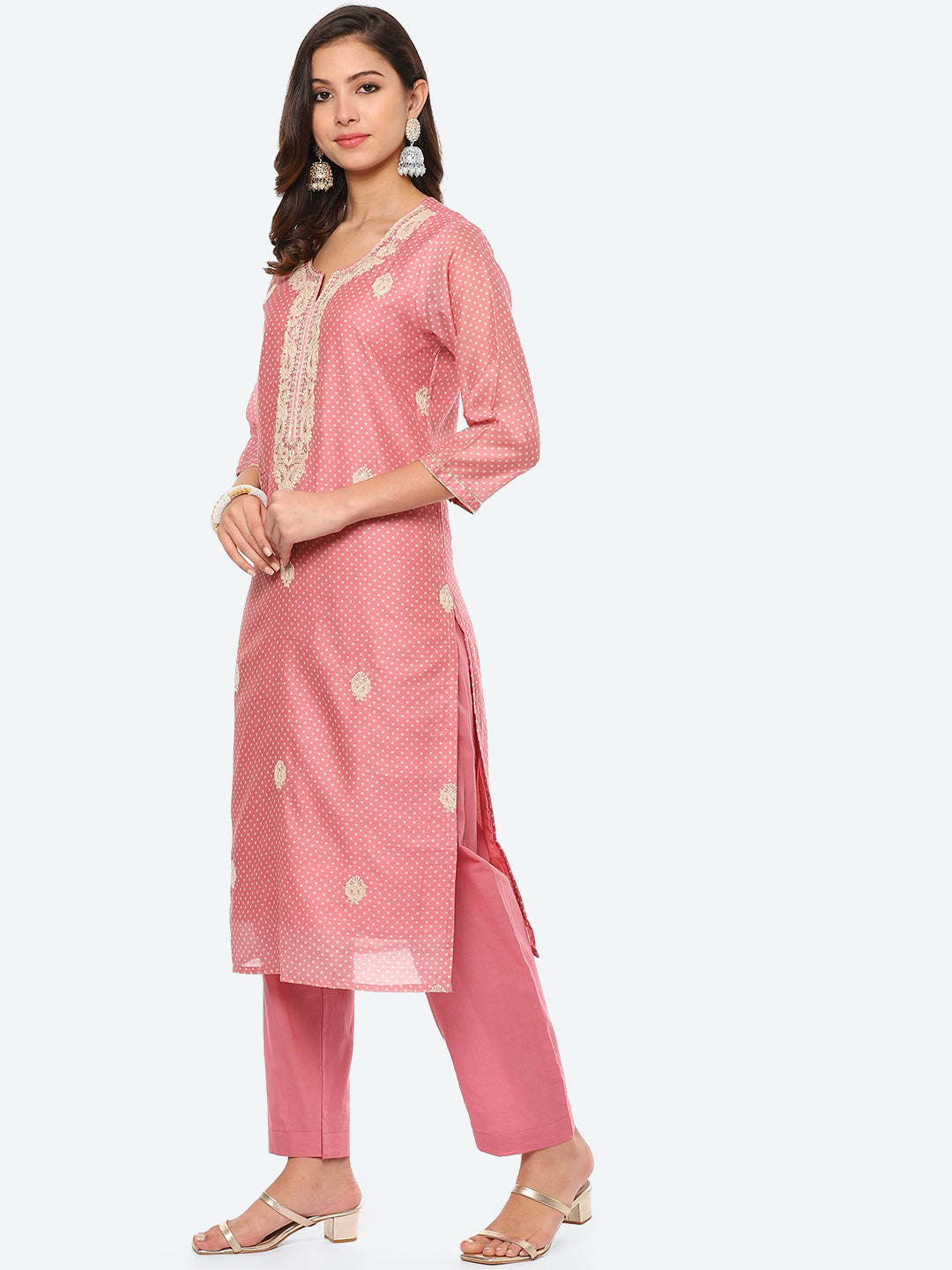 Resham Zari Neck Embroidered Chanderi Kurta With Pant