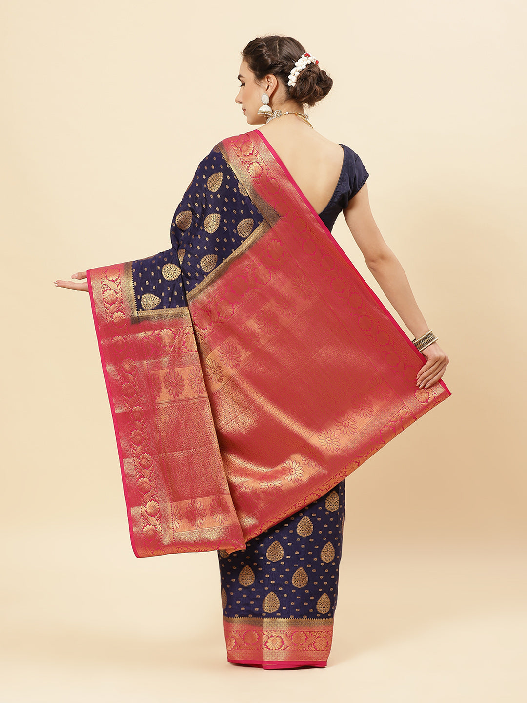 Zari Border Booti Art Handloom Saree With Running Blouse