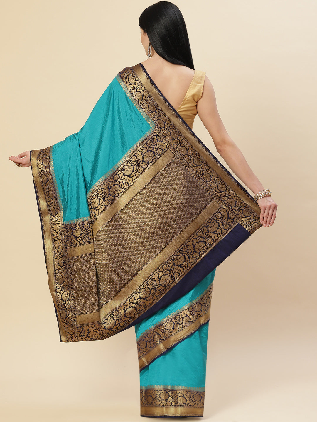 Plain Zari Border Handloom Woven Saree