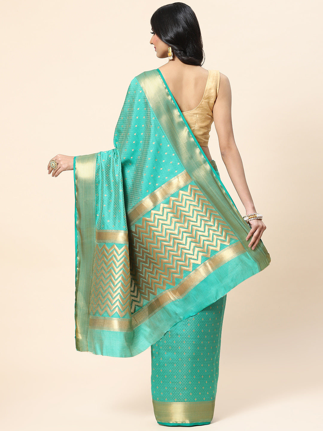 Zari Booti Handloom Woven Saree