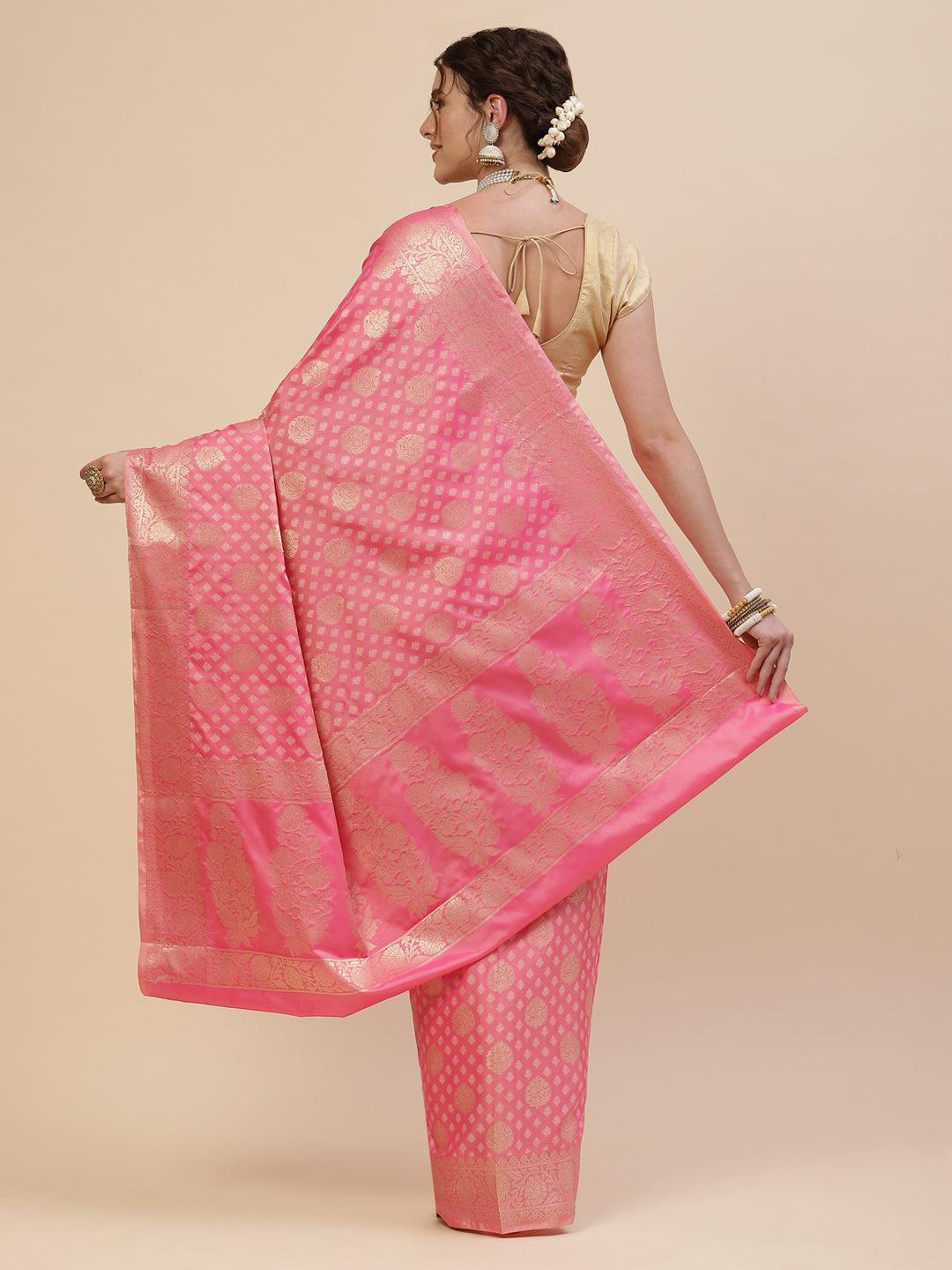 Zari Border Booti Cotton Woven Saree