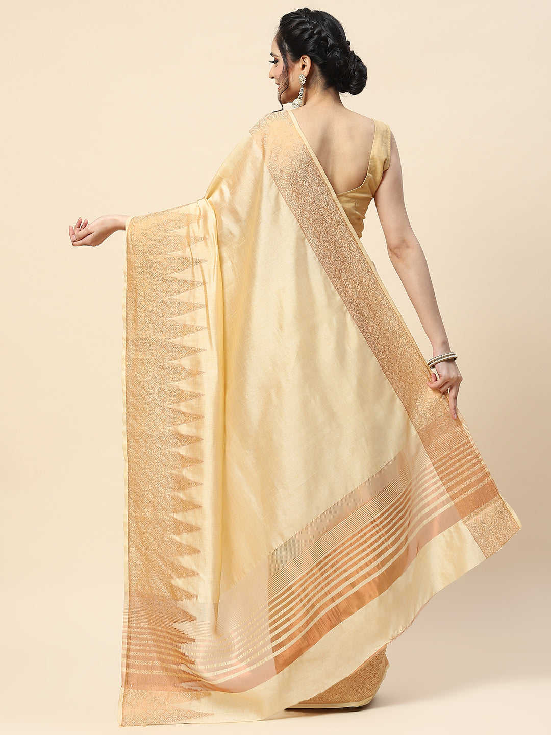 Plain Zari Border Handloom Woven Saree