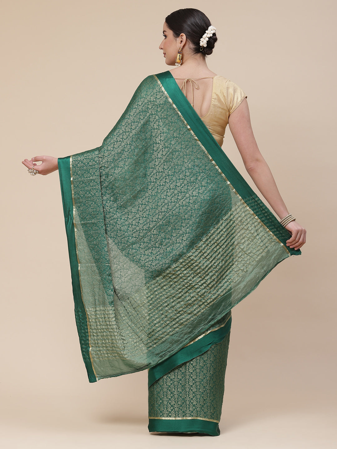 Light Brocade Georgette Plain Saree
