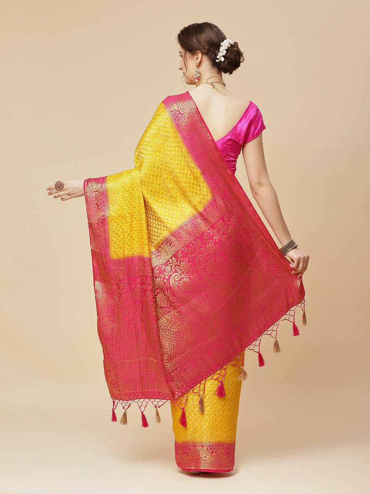 Zari Border Booti Art Handloom Woven Saree