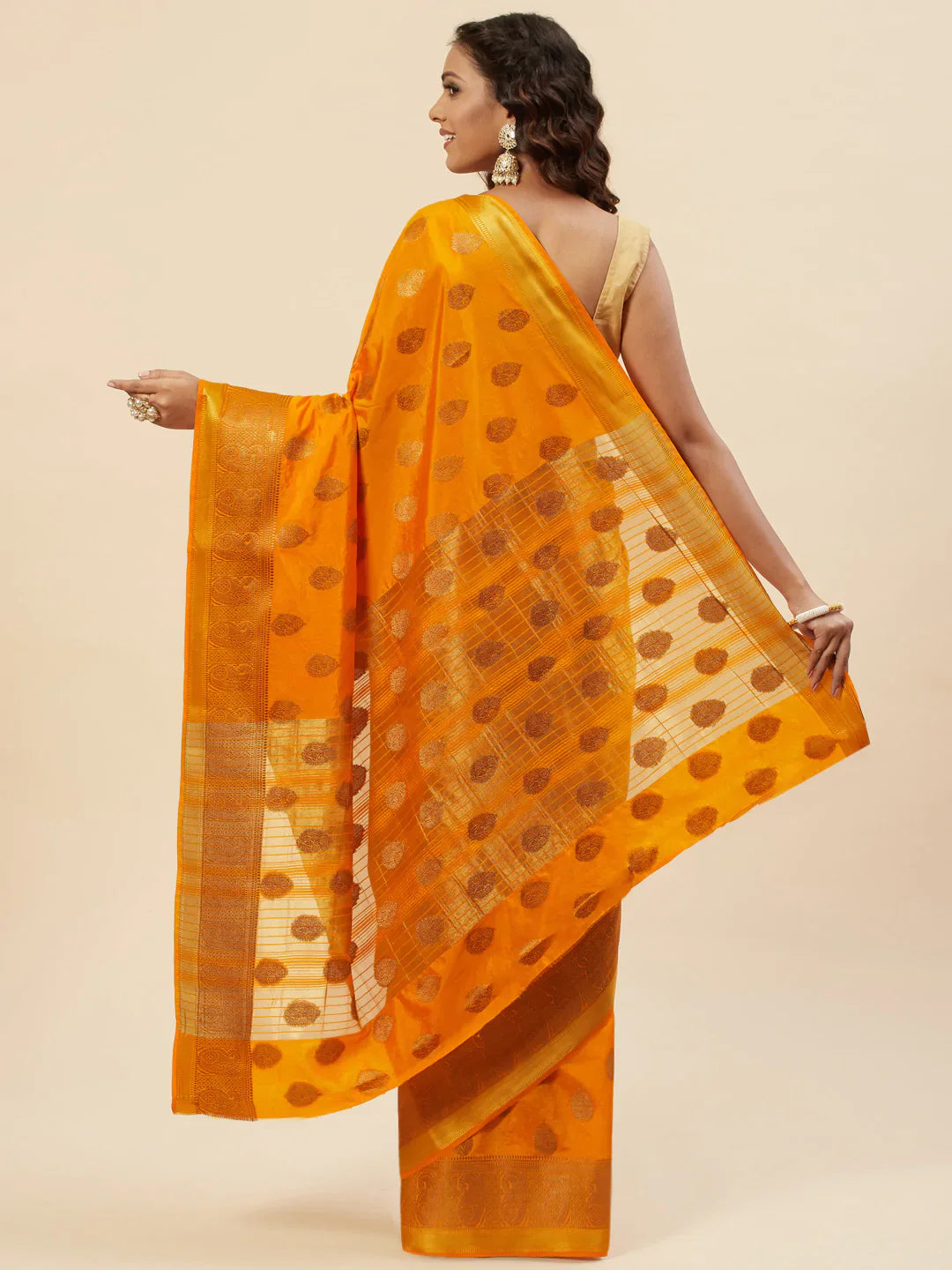 Zari Border Booti Handloom Woven Saree