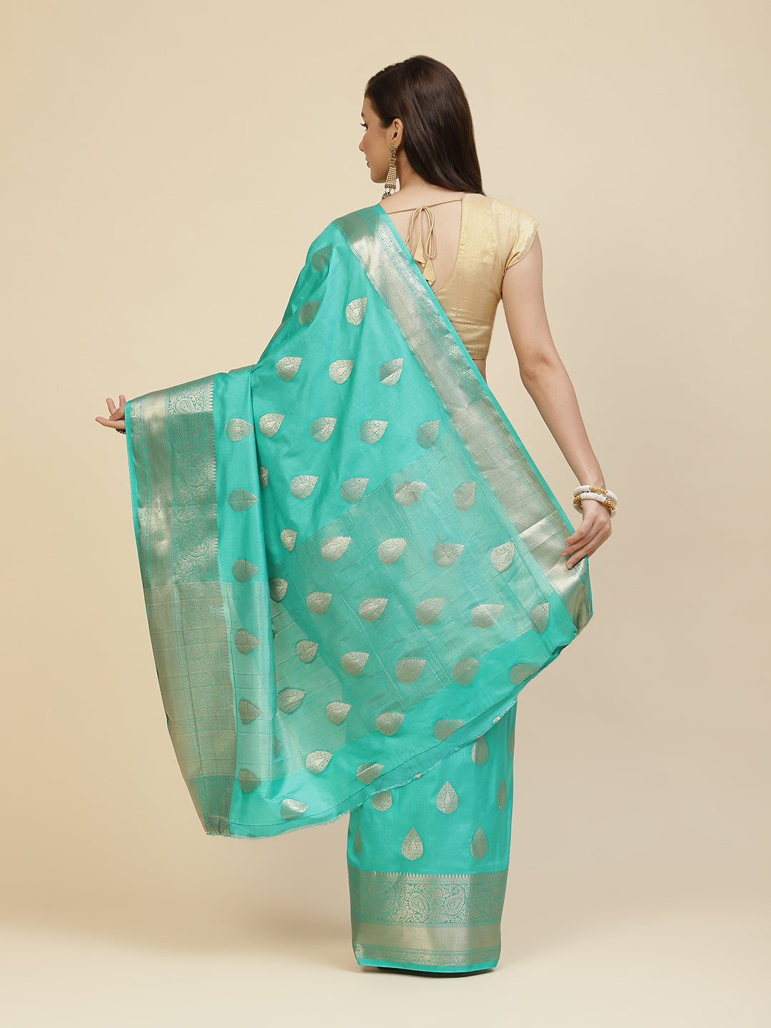 Zari Border Booti Handloom Woven Saree
