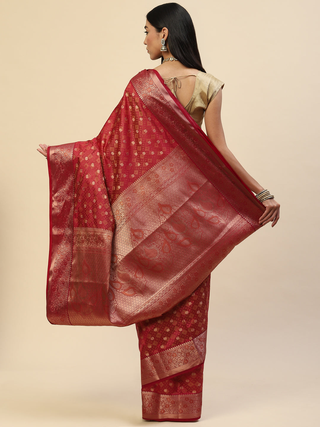 Zari Border Booti Handloom Woven Saree