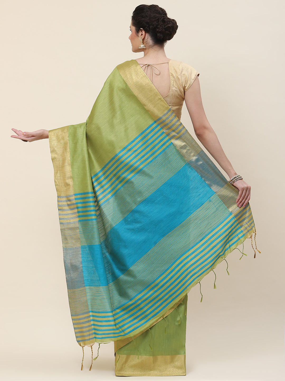 Plain Zari Border Woven Handloom Saree