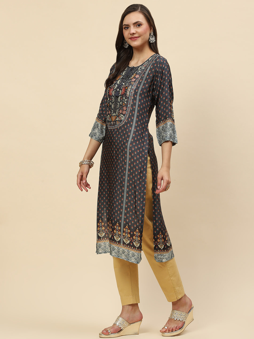Neck Embroidered & Printed Handloom Kurta