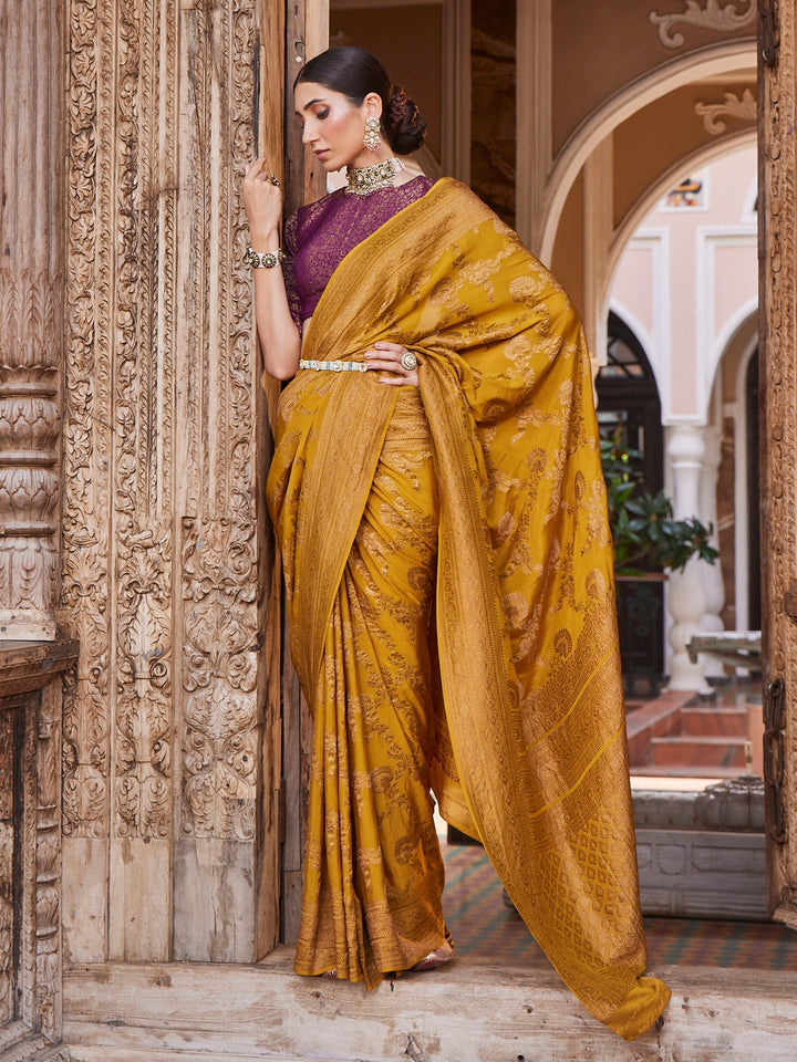 Floral Antique Jaal Crepe Plain Saree