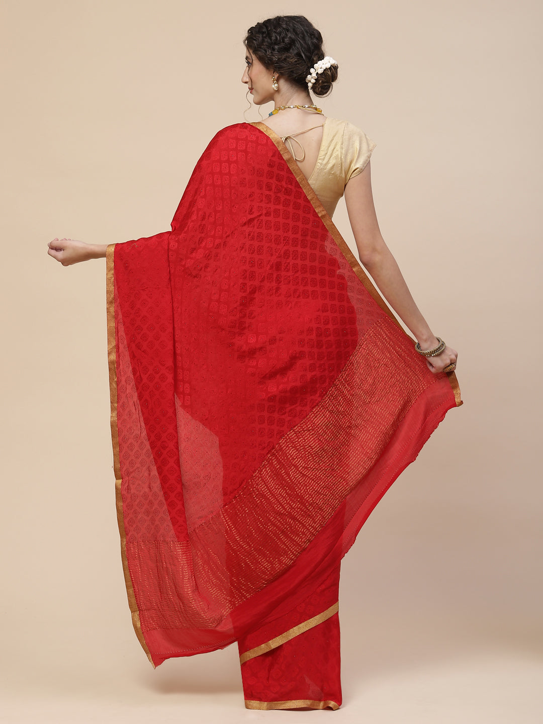 Piping Plain Crepe Plain Saree