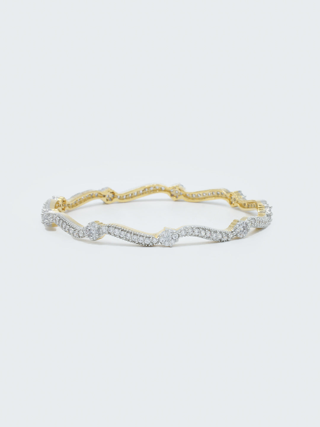 BANGLE (JEWELRY)
