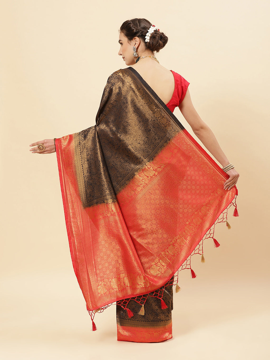 Brocade Zari Jaal Art Handloom Saree With Contrast Border