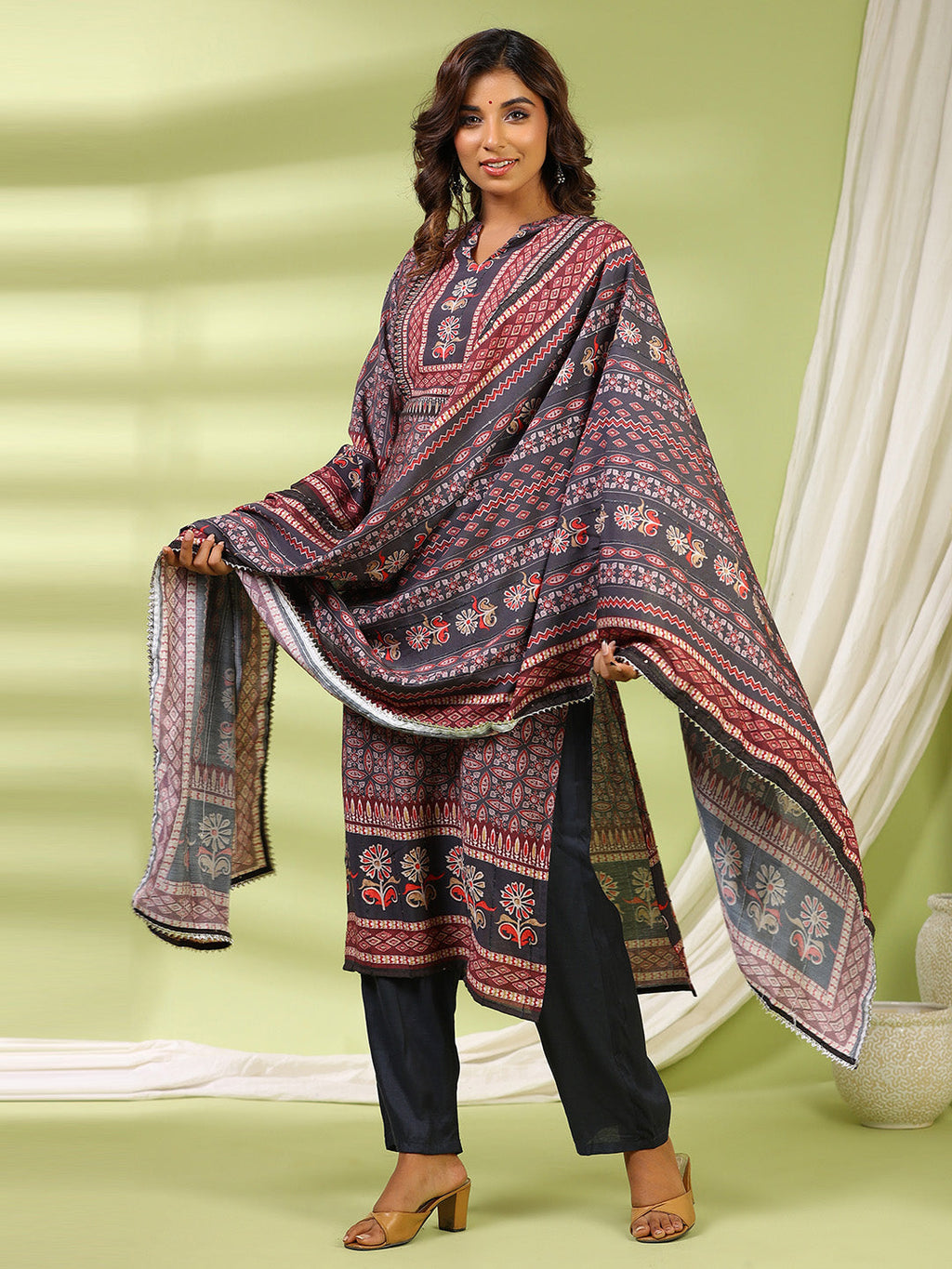 Printed Muslin Kurta With Pants & Dupatta