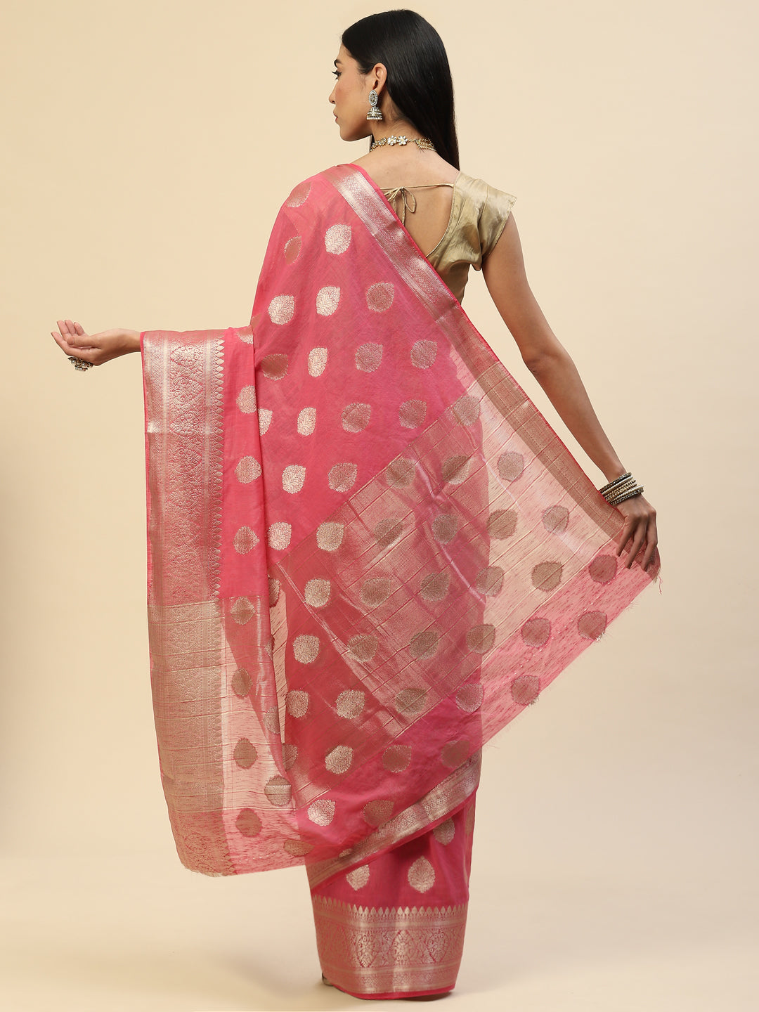 Zari Border Booti Handloom Woven Saree