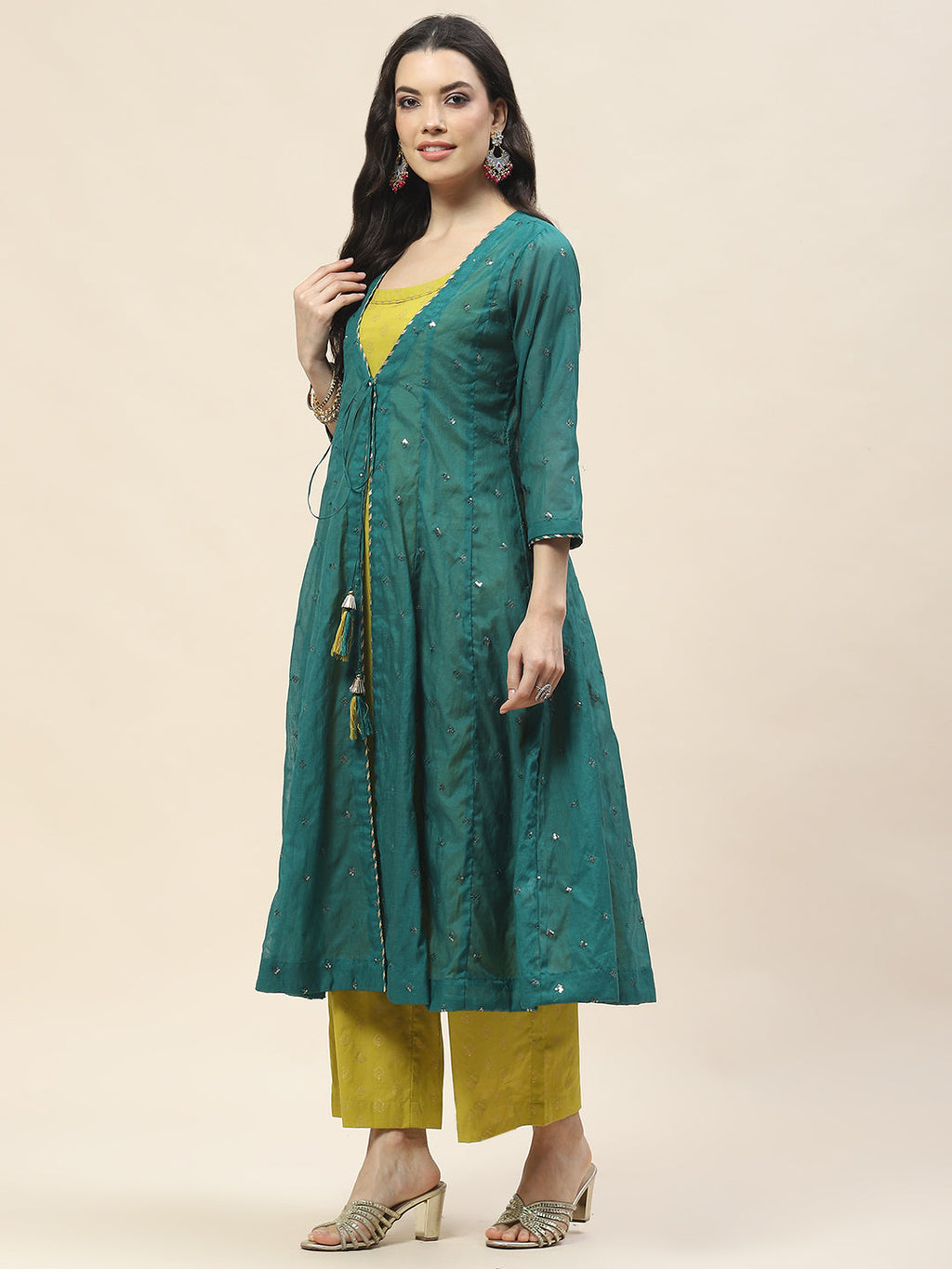 Embroidered Chanderi Kurta With Cape & Pants