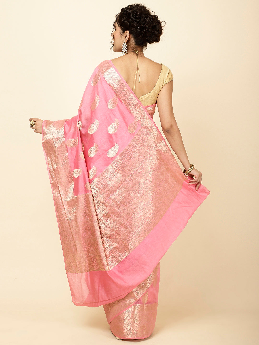 Zari Border Booti Woven Cotton Saree