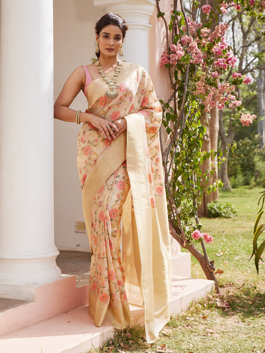 Floral Zari Zaal Organza Woven Saree