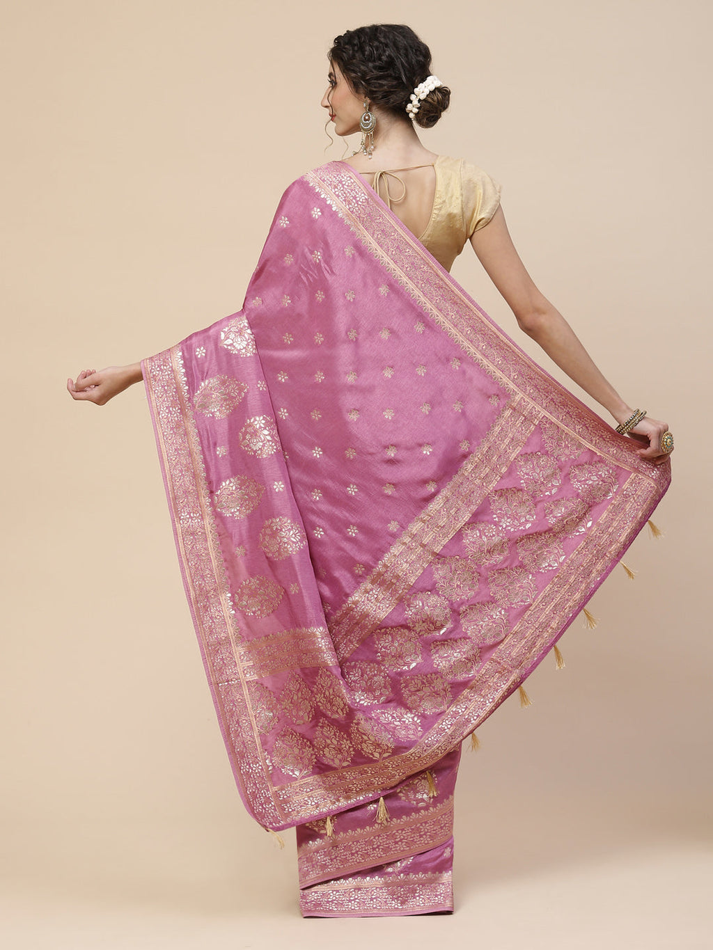 Zari Border Booti Banarasi Woven Saree