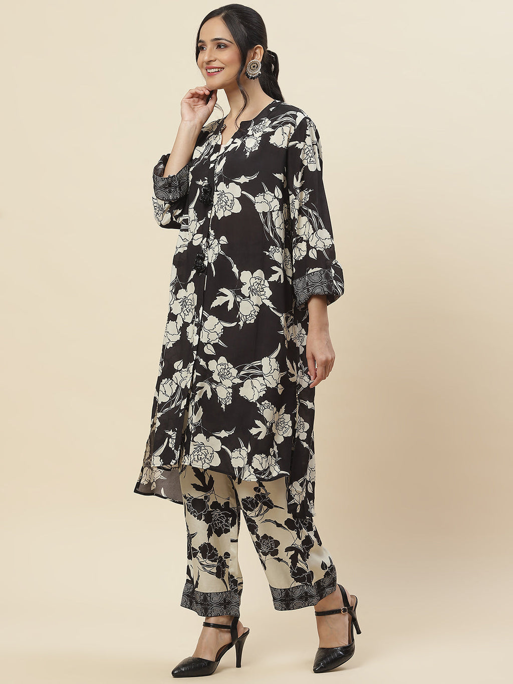 Floral Printed Muslin Kurta With Pants