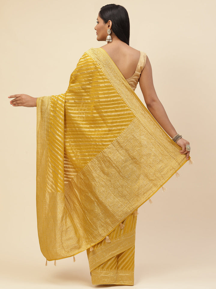 Plain Stripes Georgette Saree