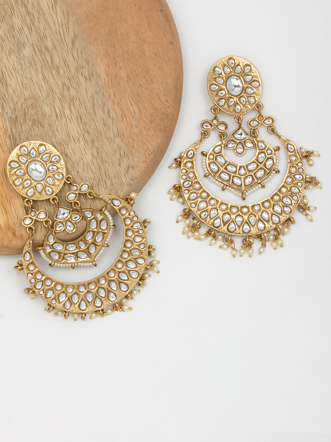 EARRING (JEWELRY)