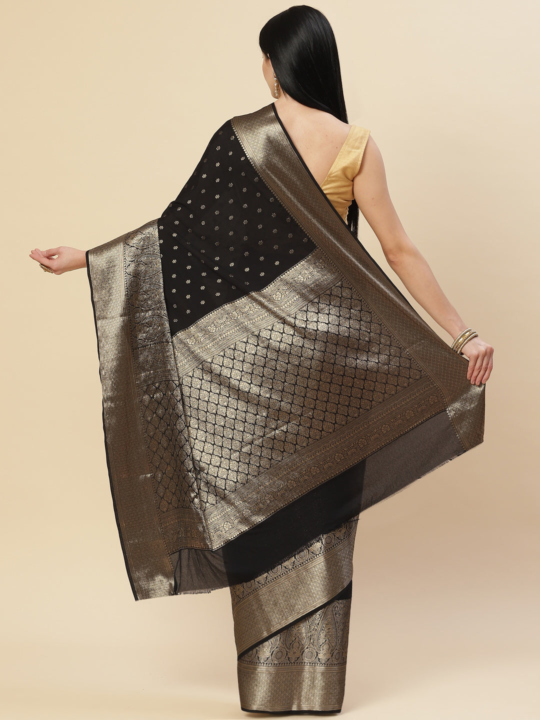 Zari Booti Crepe Plain Saree