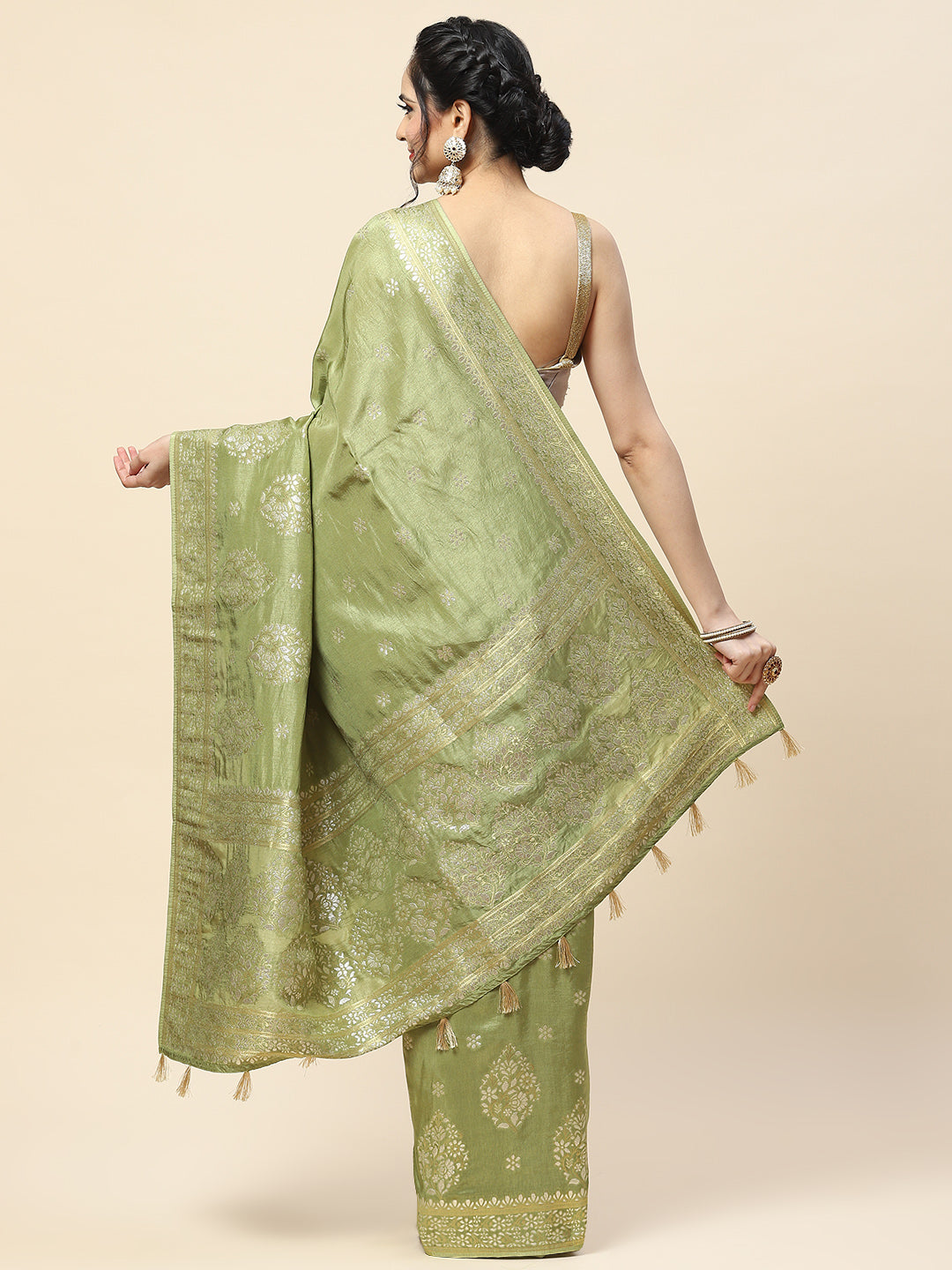 Zari Booti Woven Handloom Saree