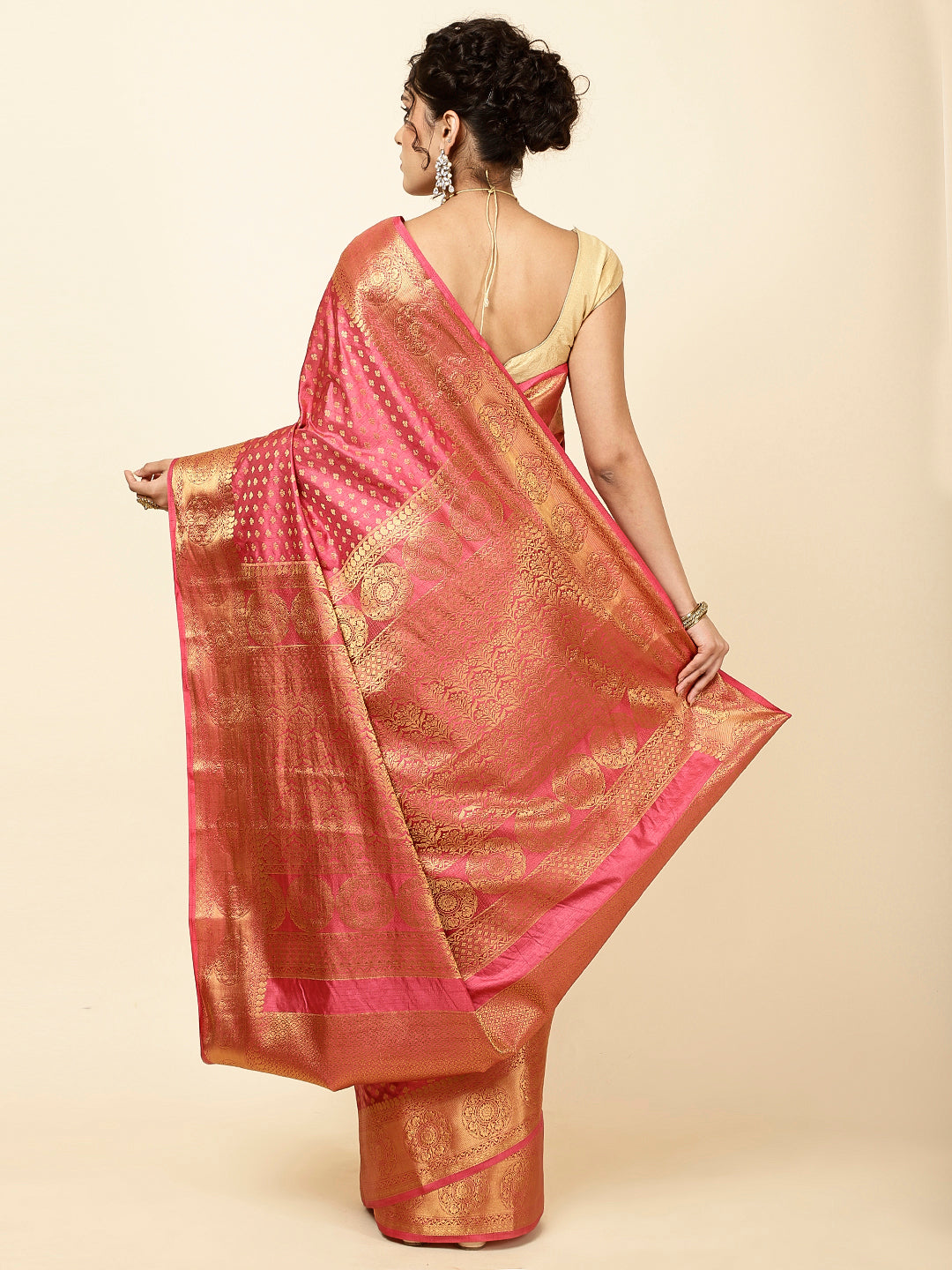 Zari Border Booti Woven Handloom Saree