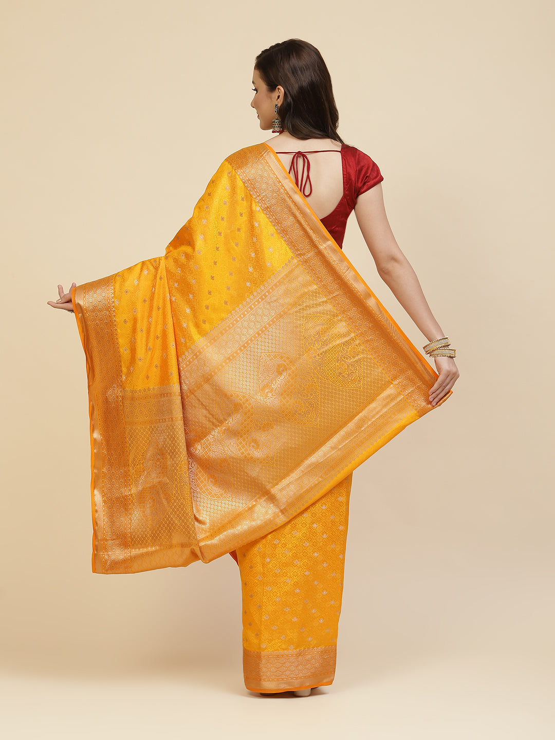 Zari Border Booti Linen Woven Saree