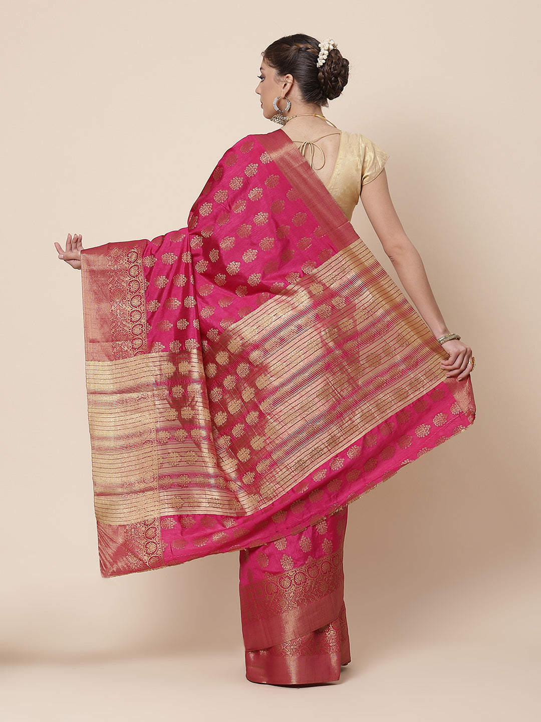 Zari Border Booti Art Handloom Woven Saree