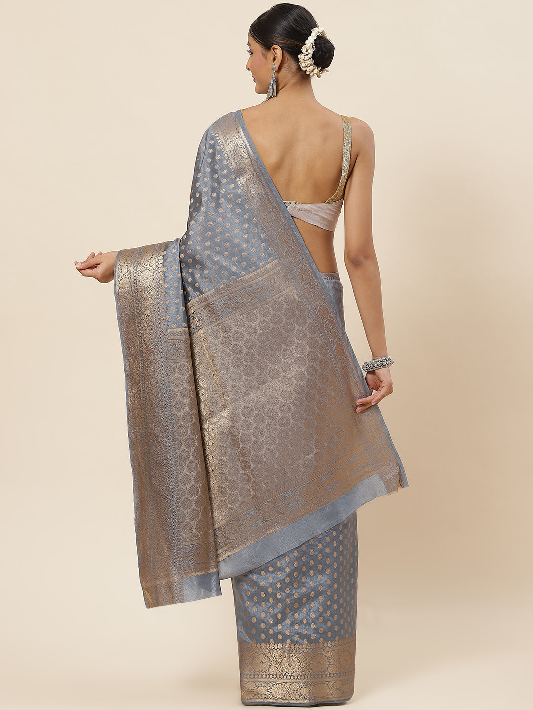 Zari Booti Woven Handloom Saree