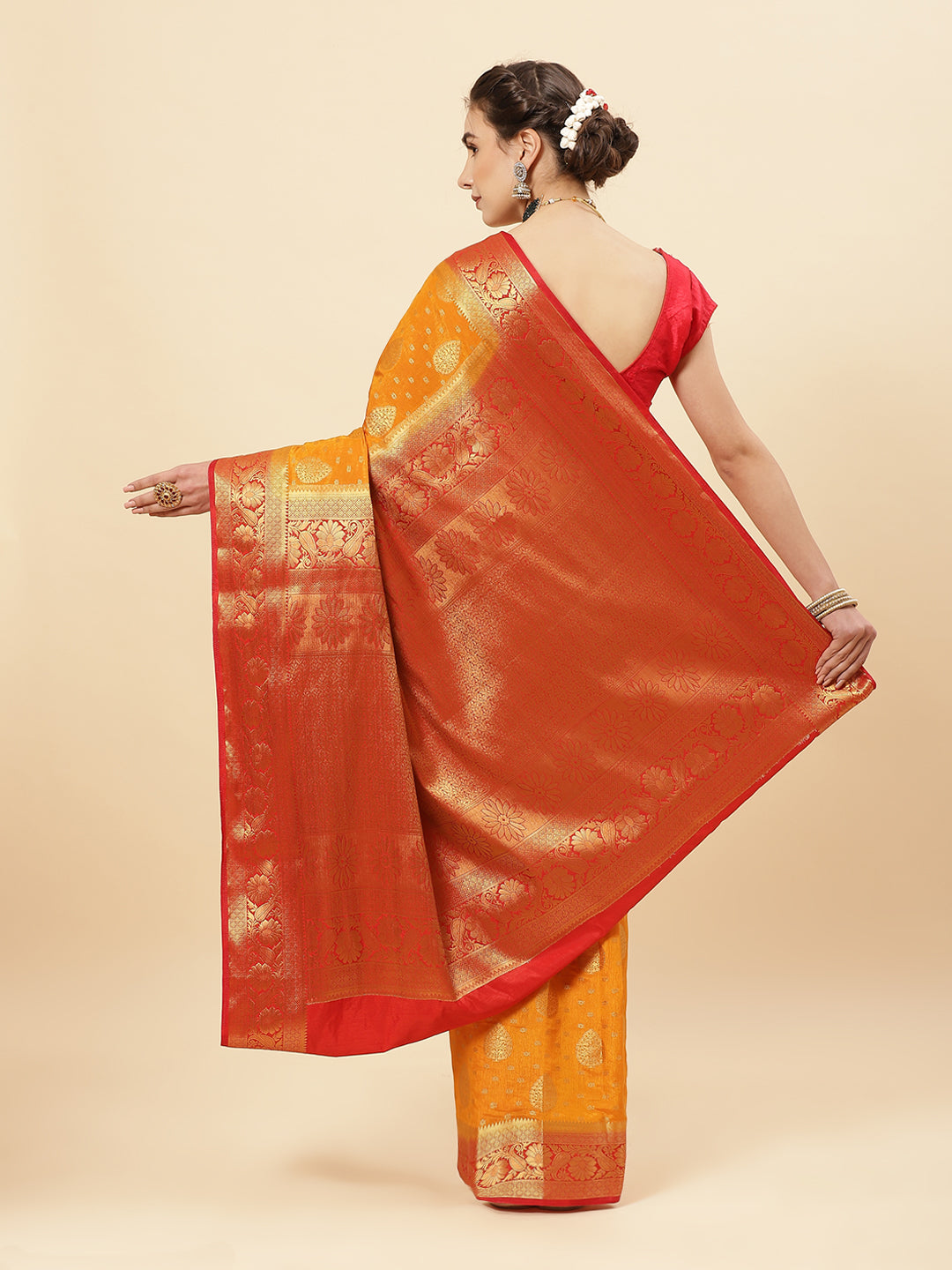 Zari Border Booti Art Handloom Saree With Running Blouse