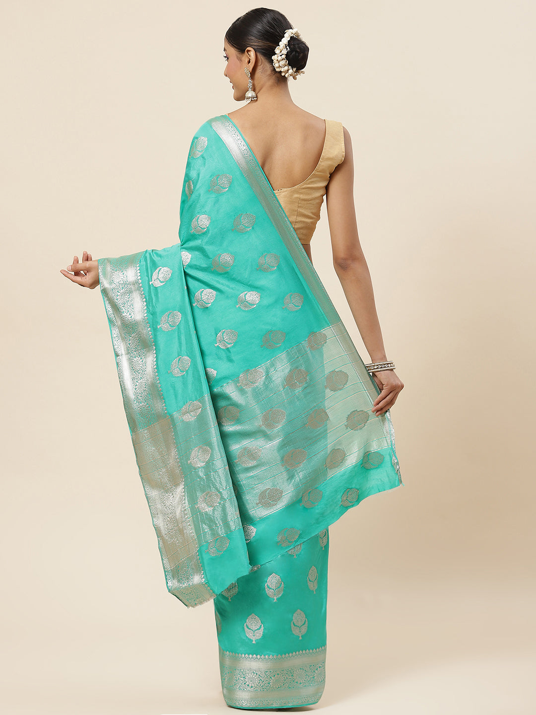 Zari Booti Woven Handloom Saree