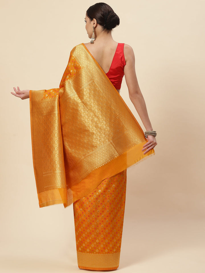 Zari Border Booti Handloom Woven Saree