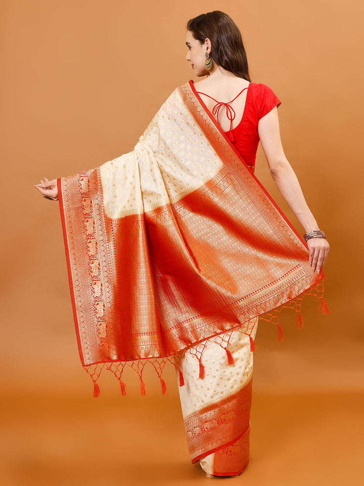 Zari Border Booti Handloom Woven Saree