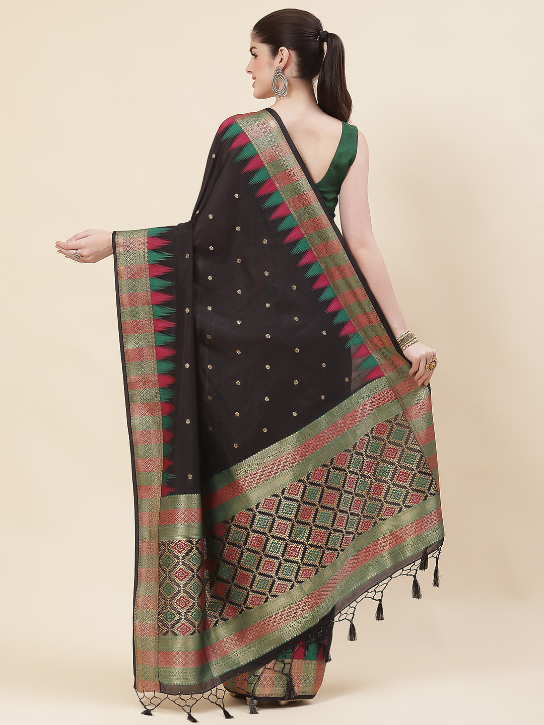 Plain Zari Booti Handloom Woven Saree