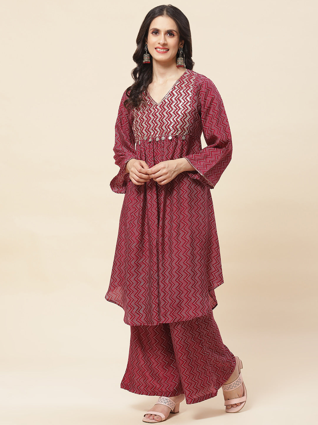 Printed &amp; Neck Embroidered Muslin Kurta With Pants