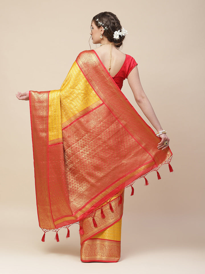 Zari Border Booti Art Handloom Woven Saree