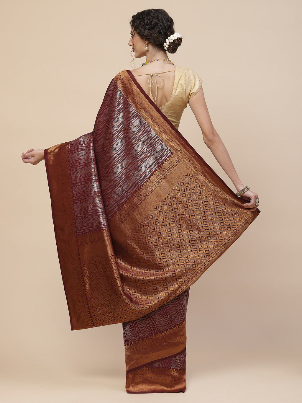 Zari Jaal Art Handloom Woven Saree