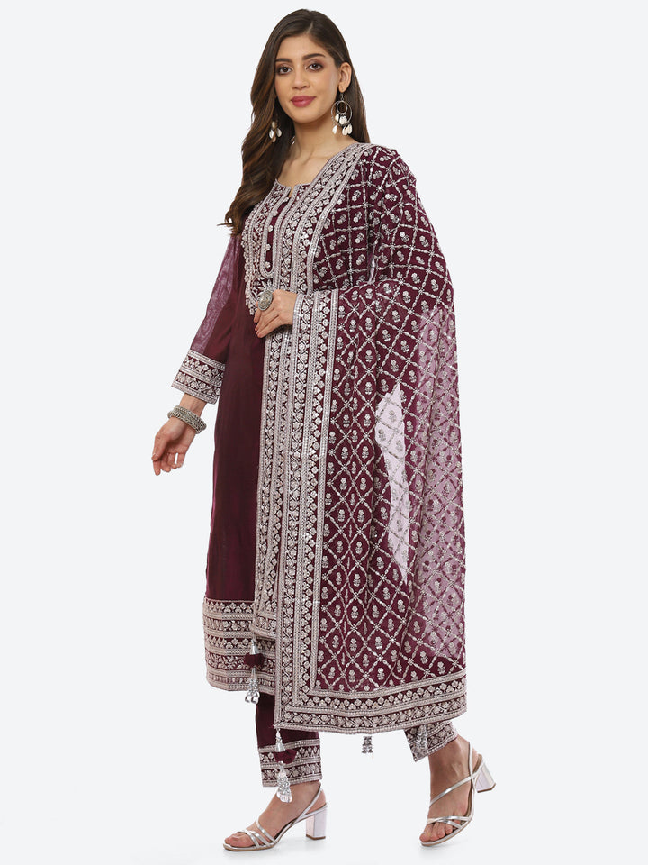 Resham Neck Ghera Chanderi kurta With Pant &amp; Dupatta