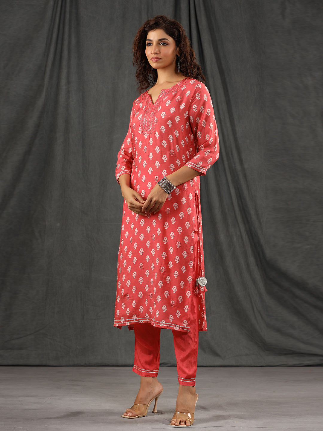 Floral Printed Muslin Kurta With Pants